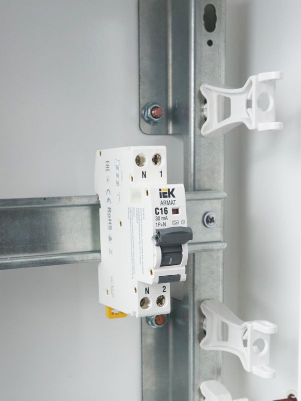 Выключатель автоматический дифференциального тока 2п C 16А 30мА тип A АВДТ B06S 18мм — изображение 10