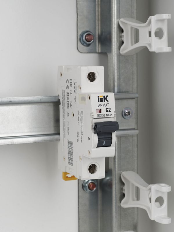 Выключатель автоматический модульный 1п C 2А M06N — изображение 9