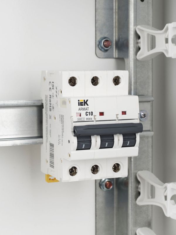 Выключатель автоматический модульный 3п C 10А M06N — изображение 9