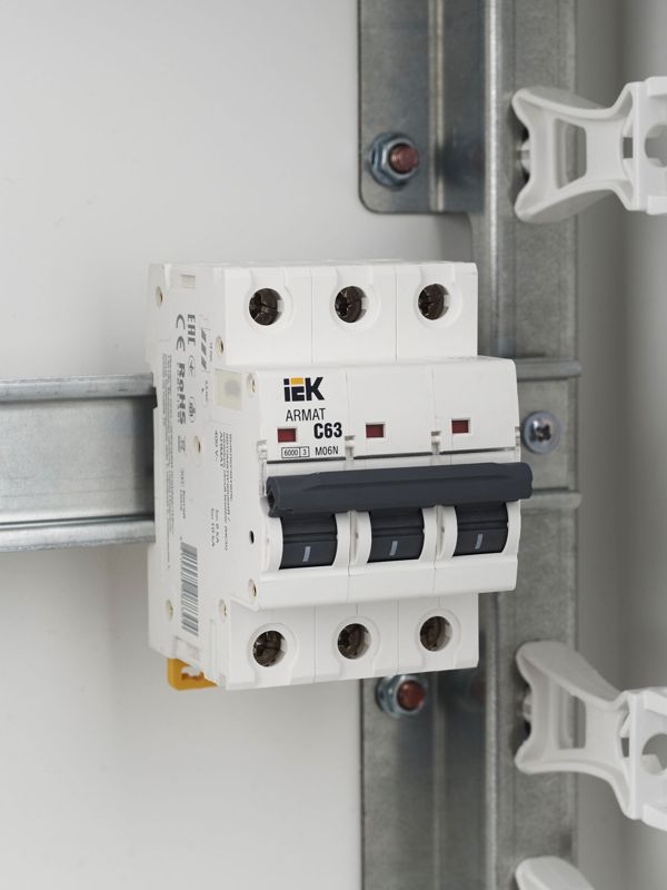 Выключатель автоматический модульный 3п C 63А M06N — изображение 9