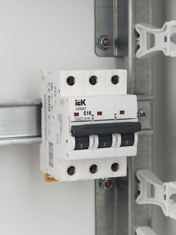 Выключатель автоматический модульный 3п C 16А M10N — изображение 9