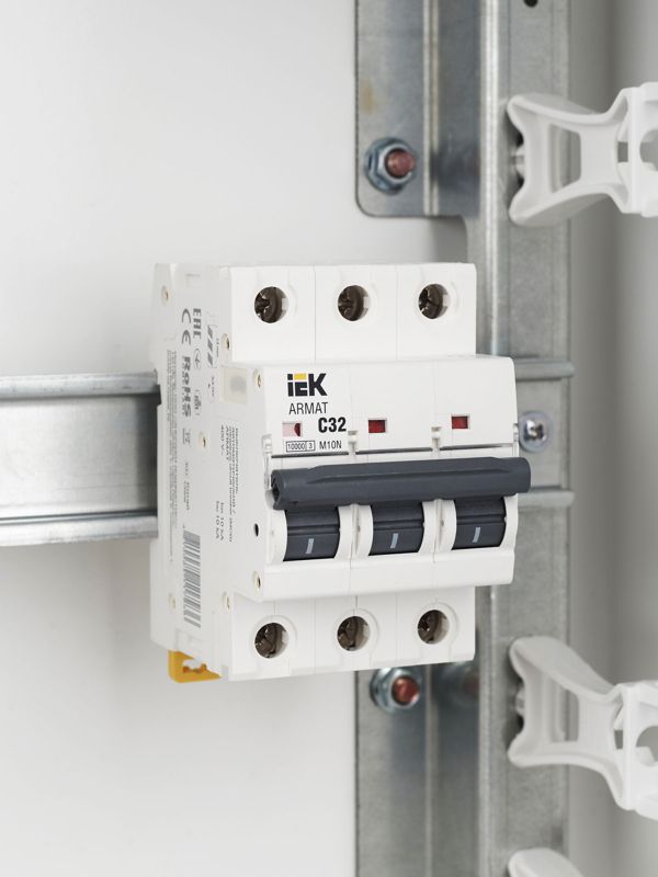 Выключатель автоматический модульный 3п C 32А M10N — изображение 9