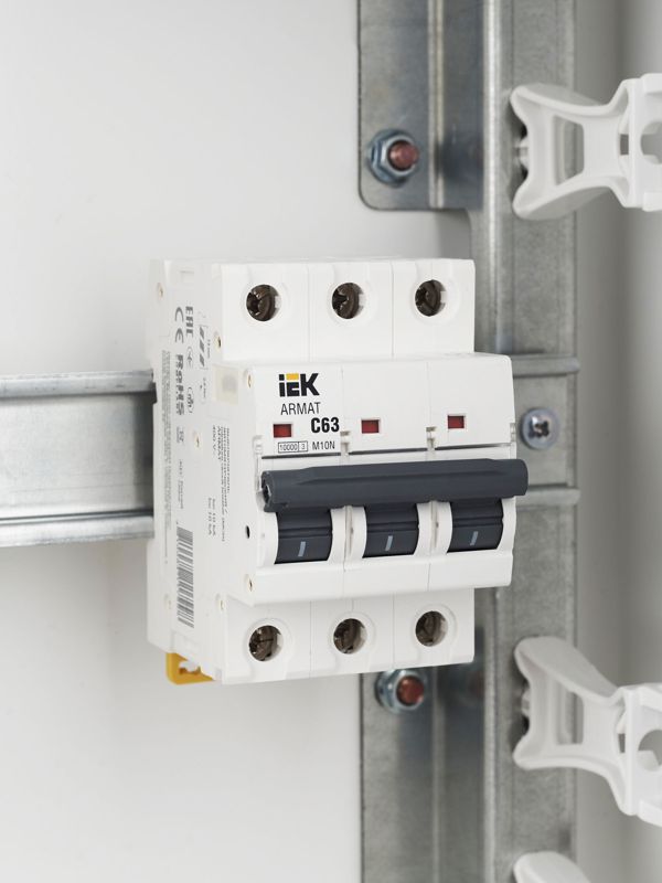 Выключатель автоматический модульный 3п C 63А M10N — изображение 9