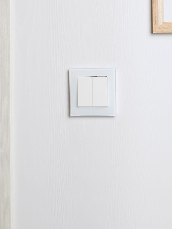 Рамка 1-м BRITE РУ-1-2-БрБ стекло бел — изображение 6