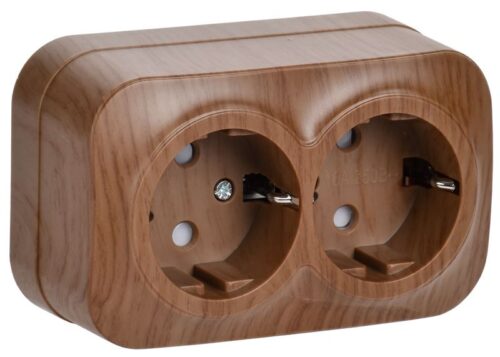 Розетка 2-м ОП GLORY РСш22-3-ХД 16А с заземл. защ. шторки дуб