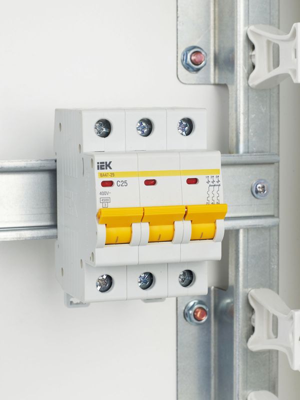 Выключатель автоматический модульный 3п C 25А 4.5кА ВА47-29 — изображение 9