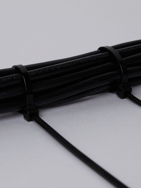 Хомут кабельный 4.8х300 нейл. черн — изображение 5