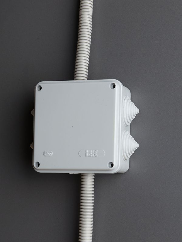 Коробка распаячная ОП 100х100х50 IP44 KM41233 — изображение 5