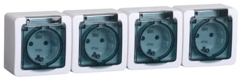 Розетка 4-м ОП Гермес Plus РСб24-3-ГПБд 16А IP54 с заземл. с дым. крышкой бел