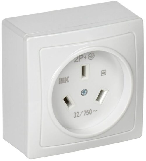 Розетка 1-м ОП Рпл10-К 32А IP20 разборная для плиты с заземл. бел