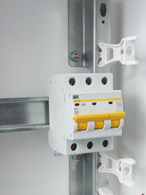 Выключатель автоматический модульный 3п D 40А 4.5кА ВА47-29 — изображение 9