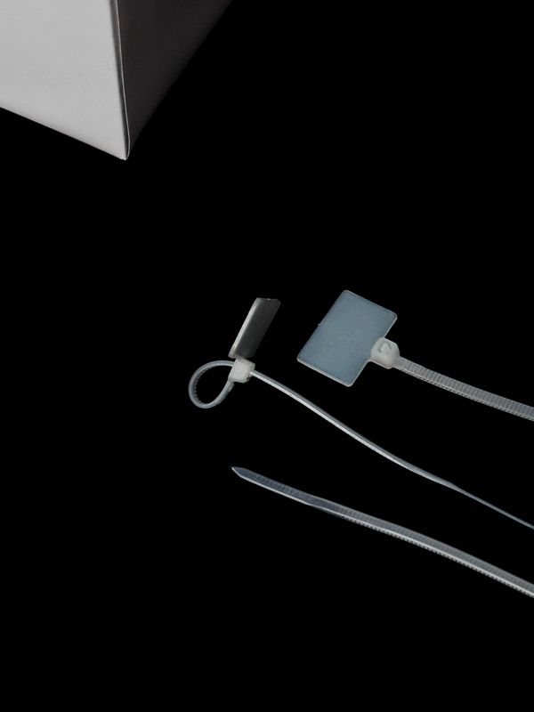 Хомут кабельный ХП1 2.5х110 нейл. бел. с таб. 20х13 — изображение 5